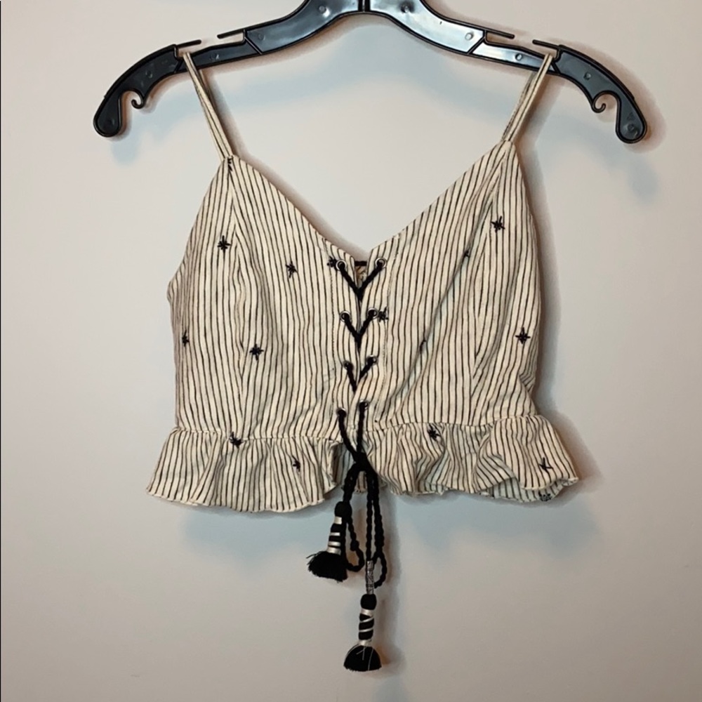 American Eagle white and black crop top